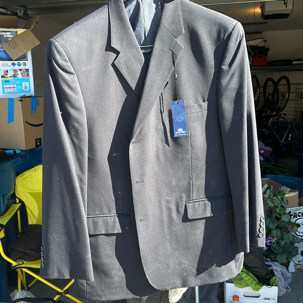 Never worn price tag still on !!